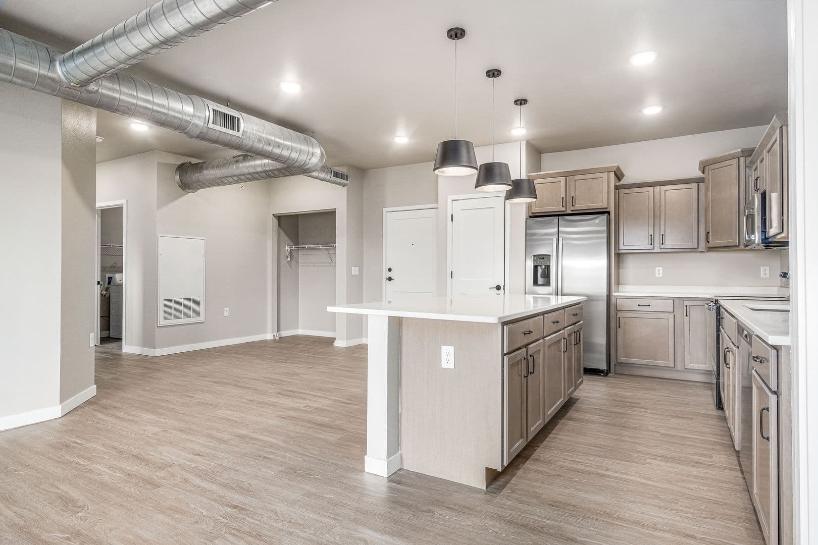 Billings Apartment: 4427 Altay Dr