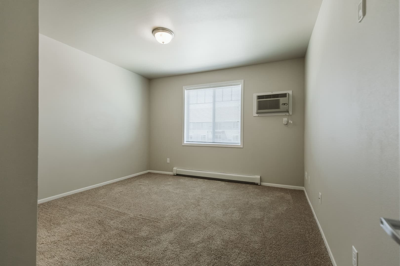 Fargo Apartment: 5301 27th St S