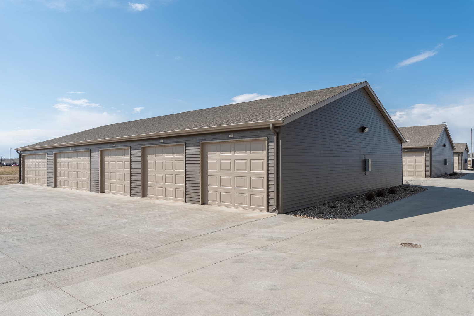 Mandan Apartment: 3601 21st St SE