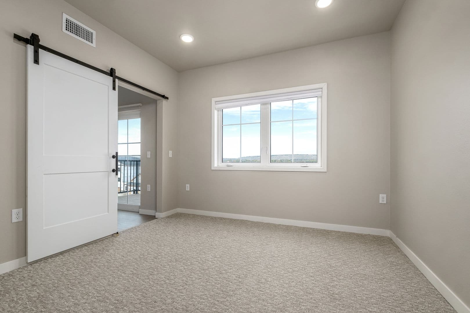 Billings Apartment: 4427 Altay Dr