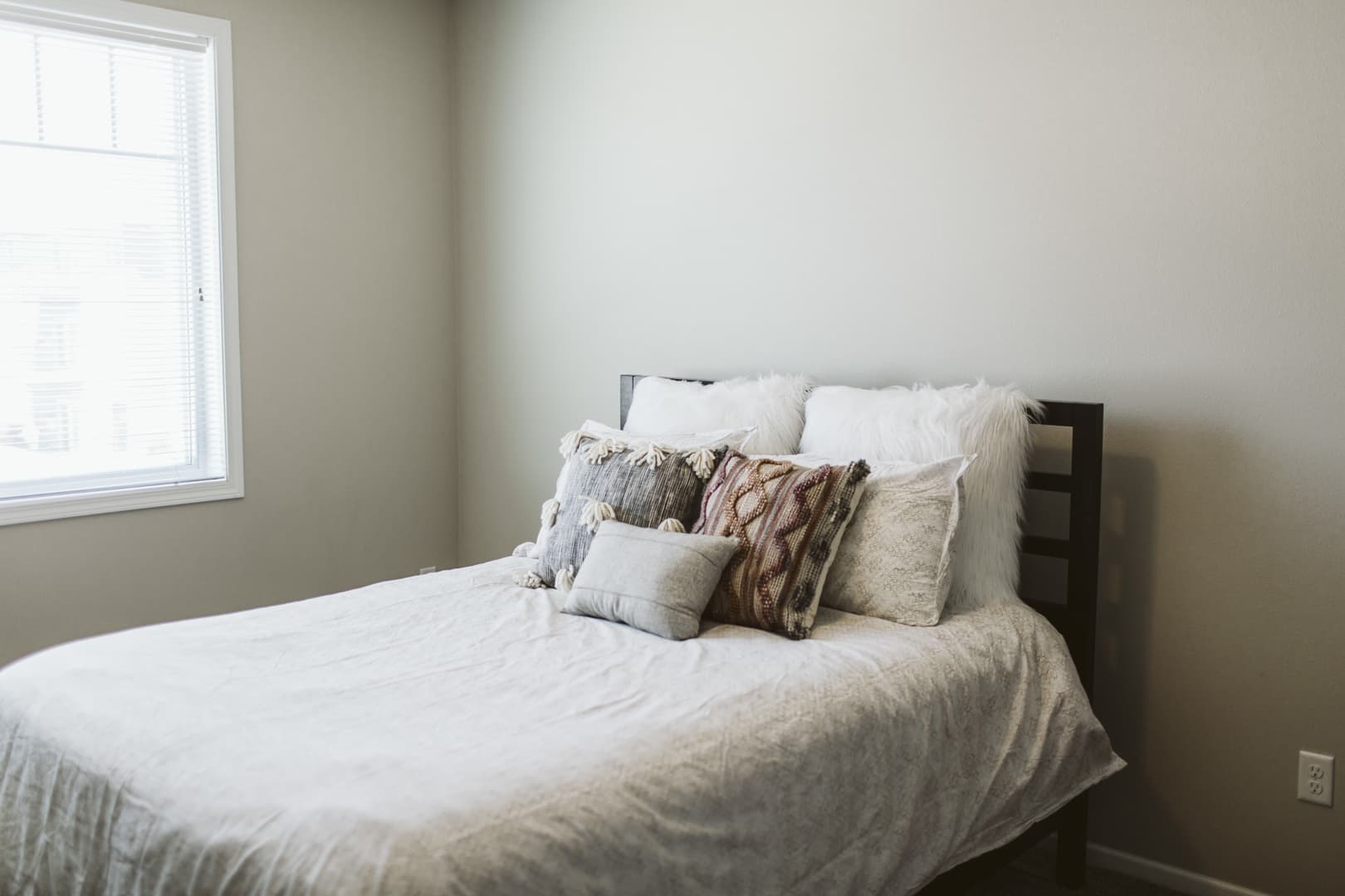Fargo Apartment: 5301 27th St S