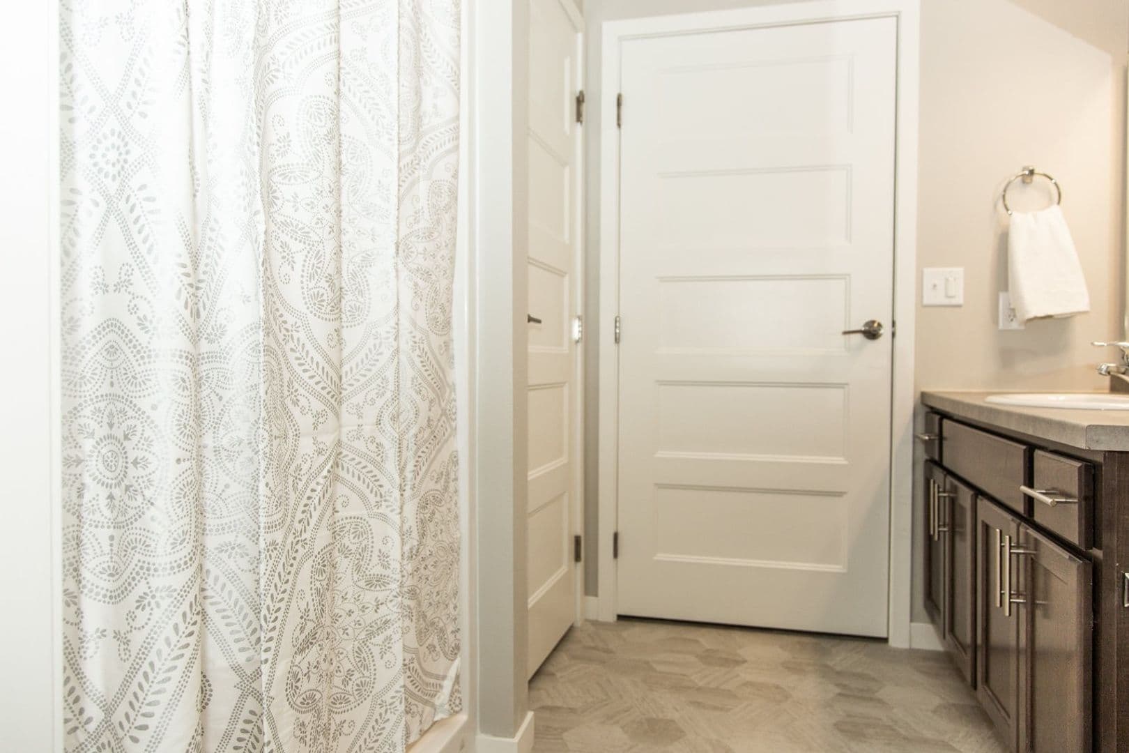 Mandan Apartment: 3501 21st Street SE