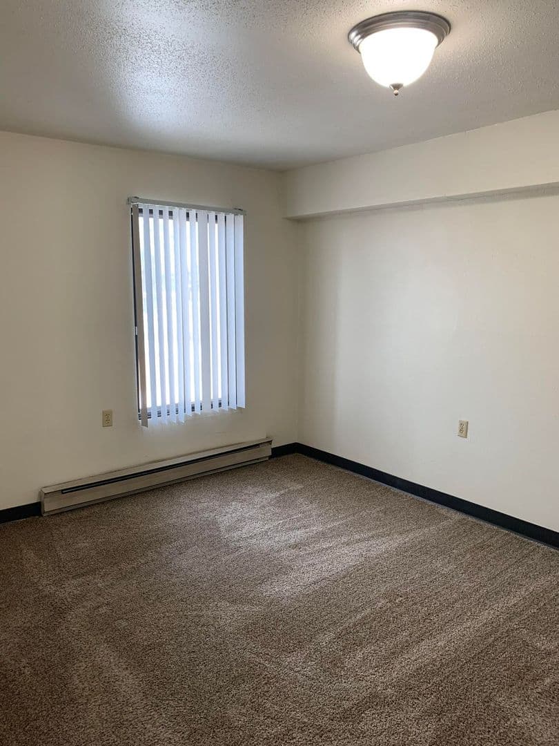 Fargo Apartment: 1502 Dakota Dr N