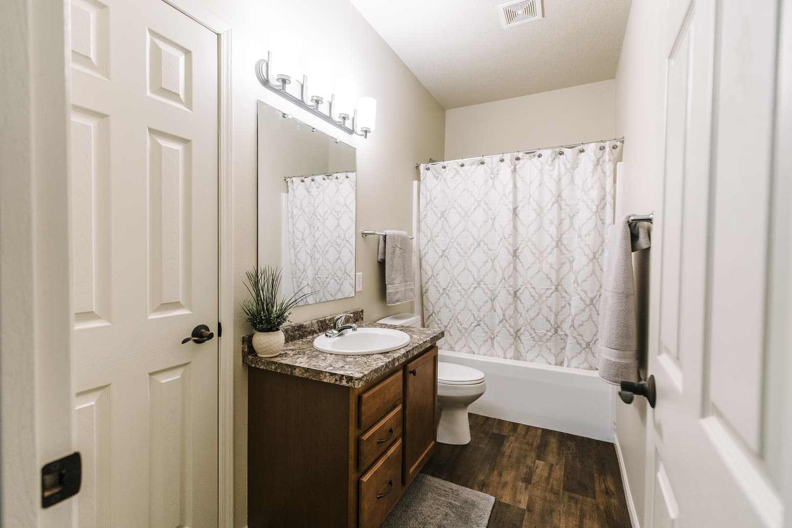 Mandan Apartment: 4201 21st St SE