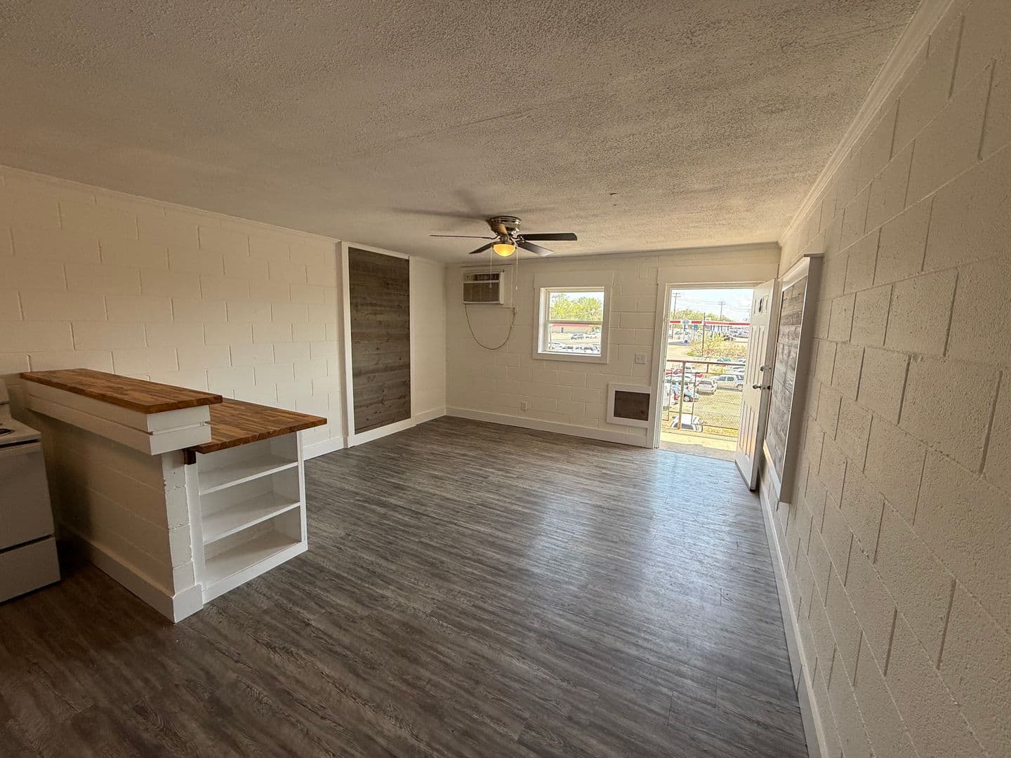 Clarksville Apartment: 626 Power St