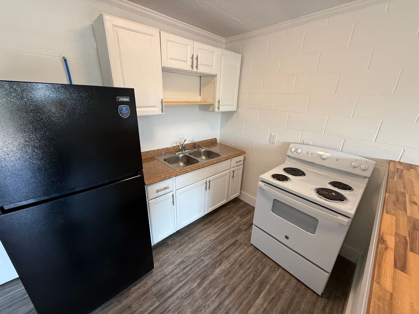 Clarksville Apartment: 626 Power St