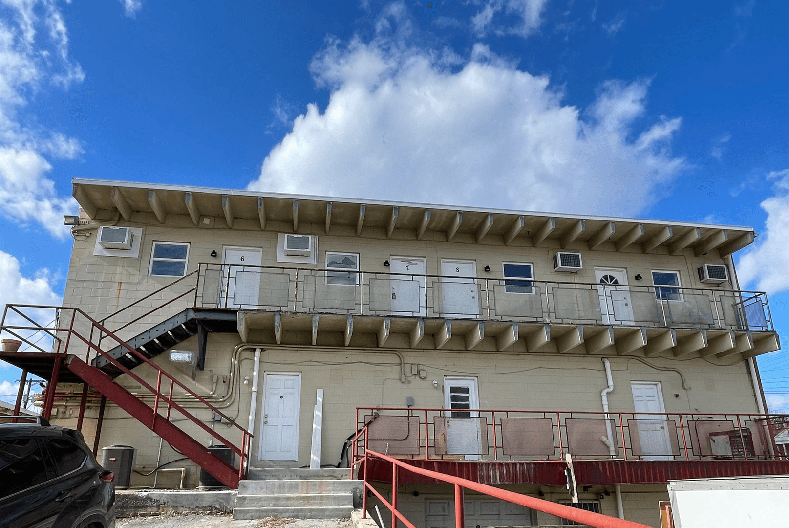 Clarksville Apartment: 626 Power St