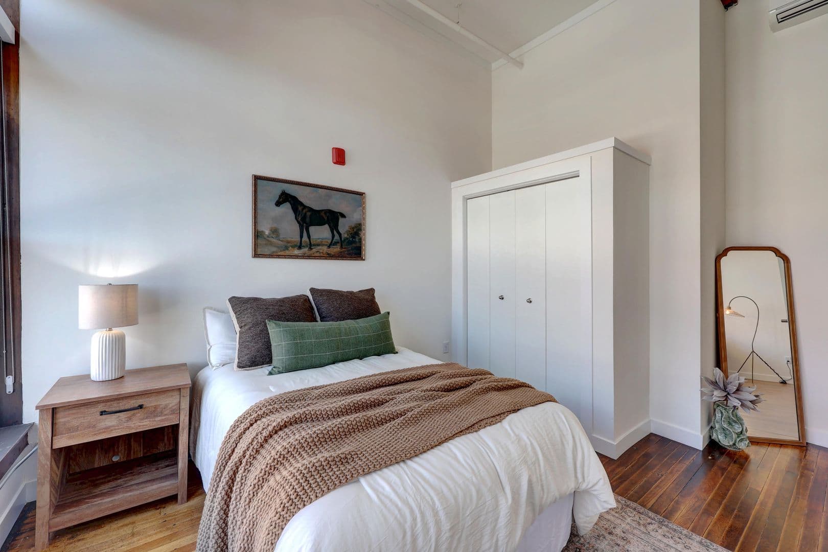 Red Wing Apartment: 419 Main Street