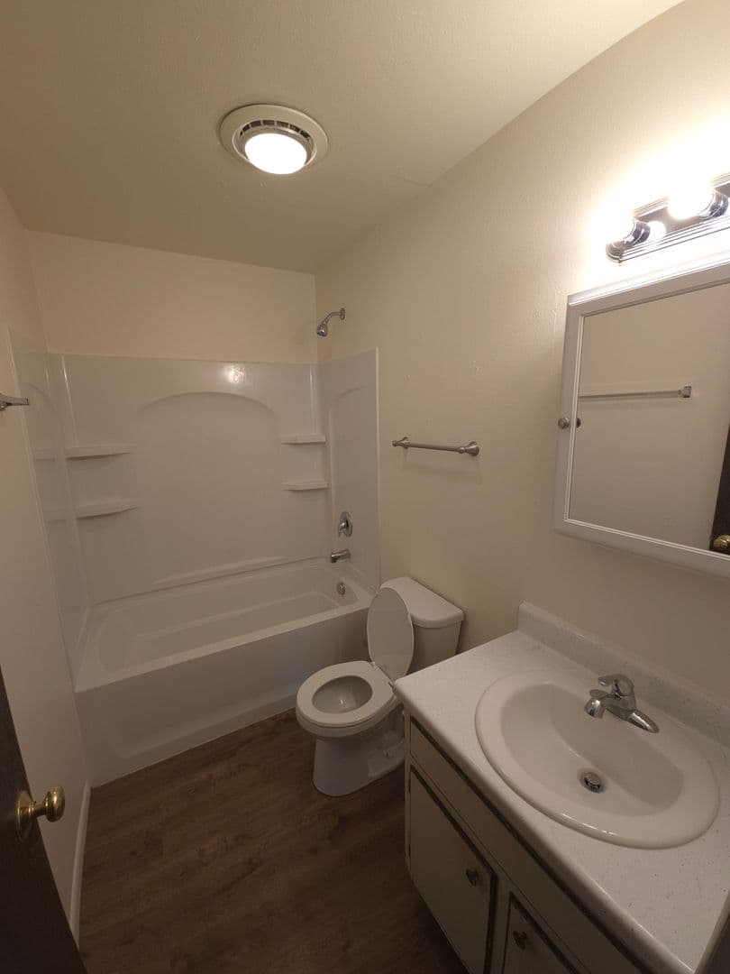 Bozeman Apartment: 318 & 320 N. 19th Ave