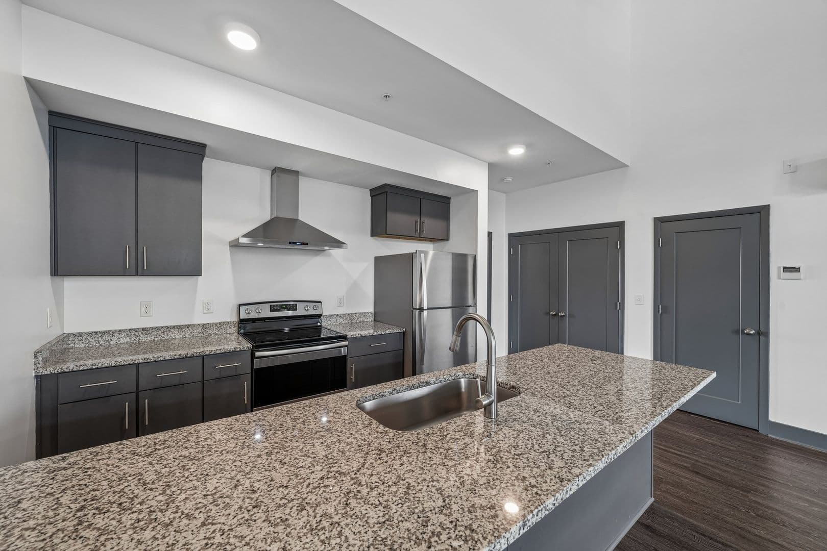 Tuscaloosa Apartment: 922 23rd Avenue East