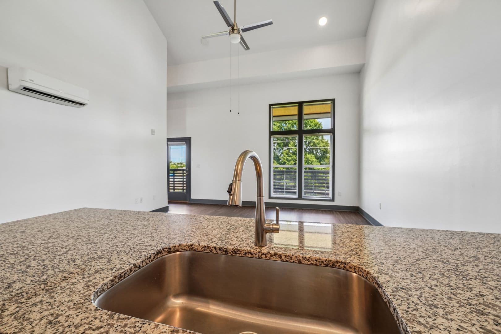 Tuscaloosa Apartment: 922 23rd Avenue East