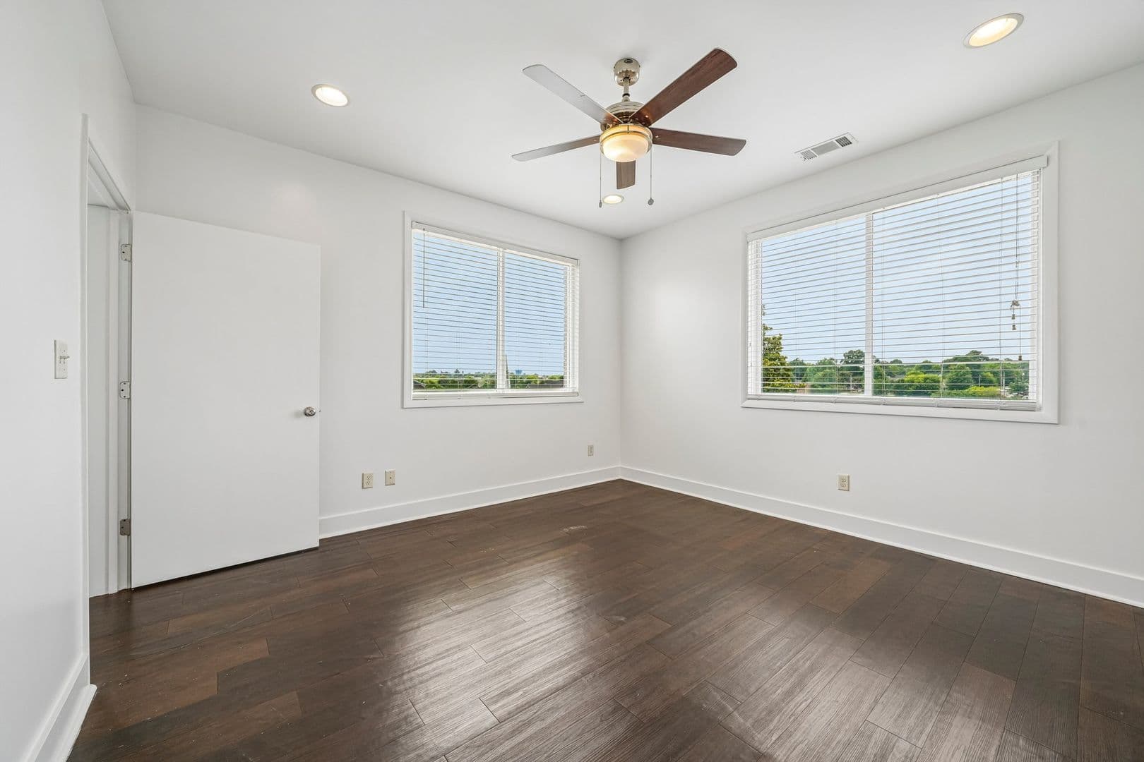 Tuscaloosa Apartment: 1525 - 1585 Forest Lake Drive