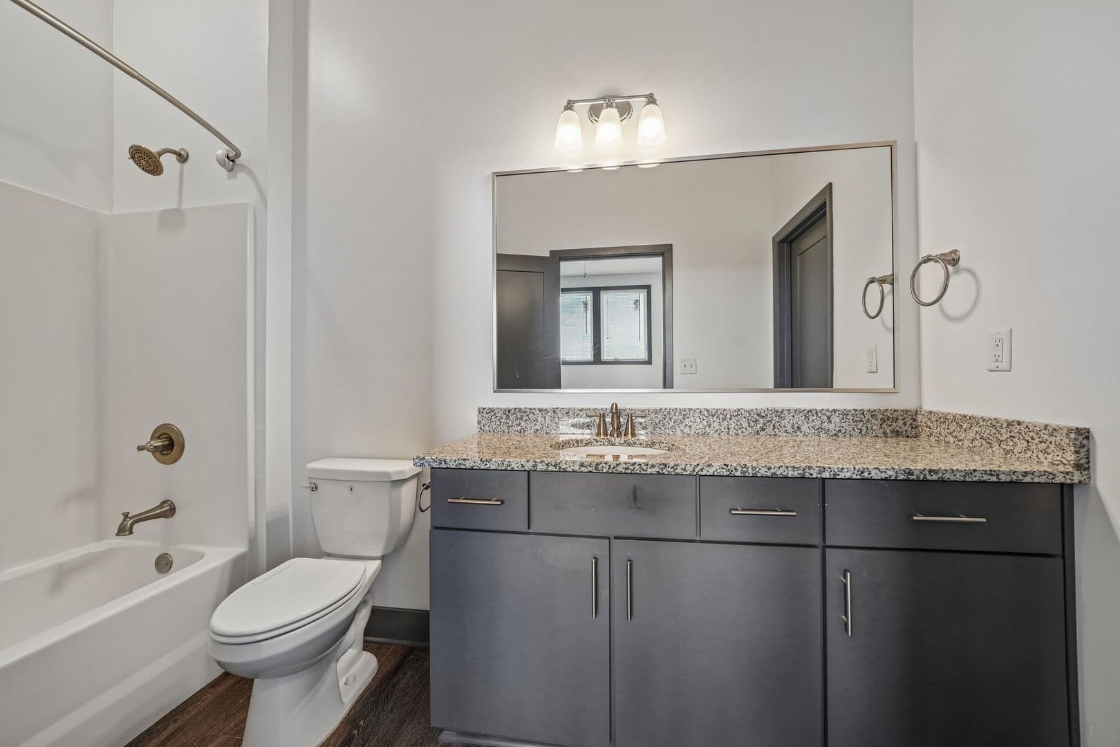 Tuscaloosa Apartment: 922 23rd Avenue East
