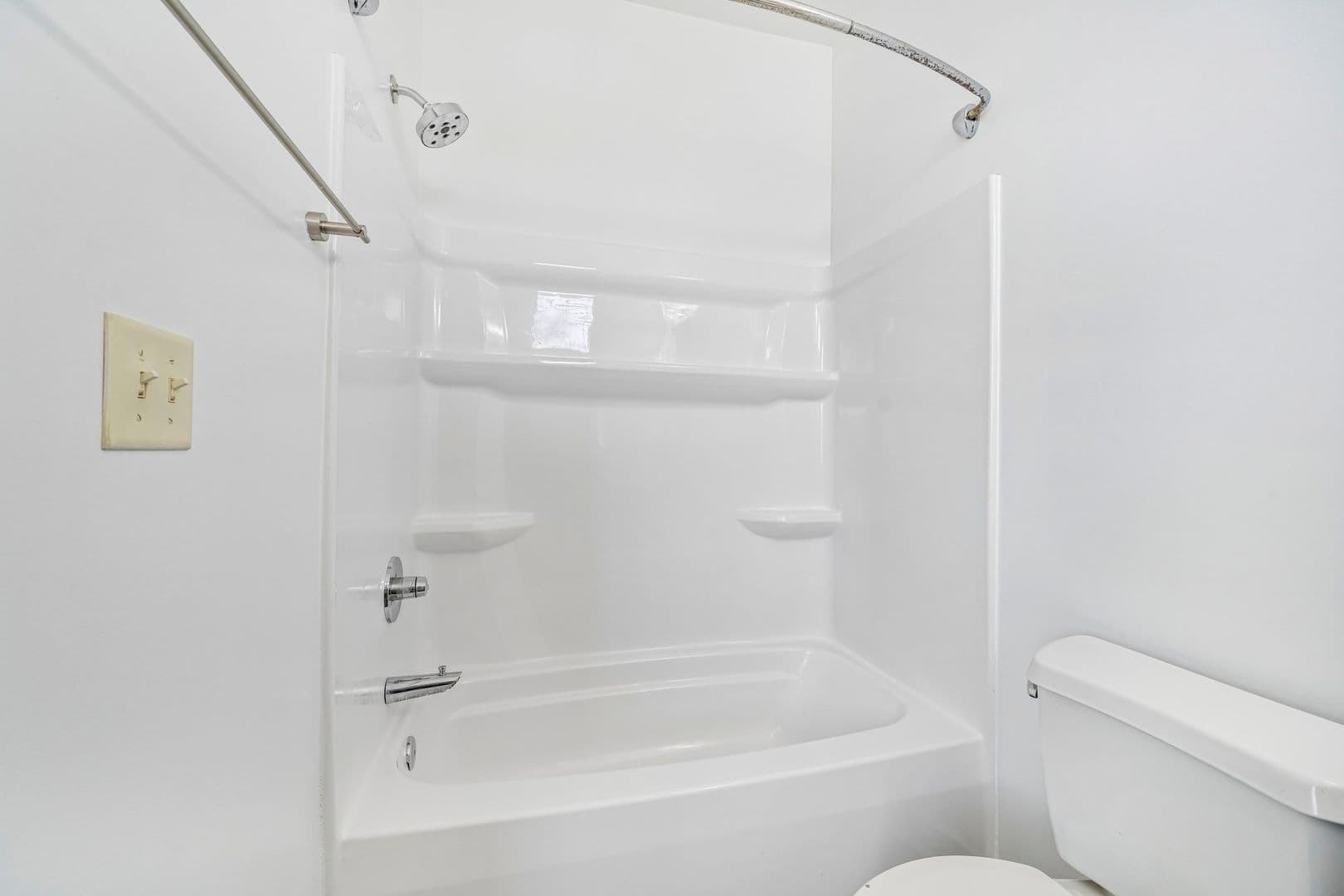 Tuscaloosa Apartment: 1525 - 1585 Forest Lake Drive