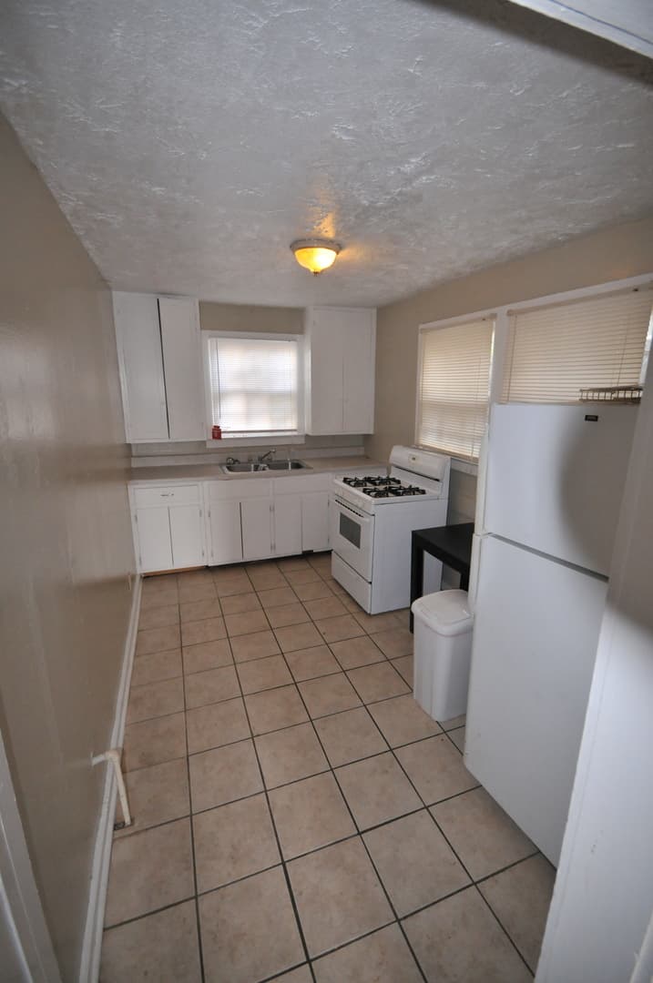 Tuscaloosa Apartment: 819 17th Avenue A-F