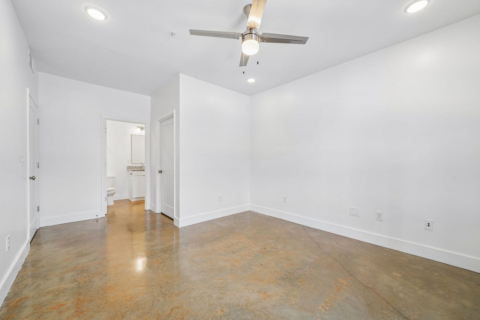 Tuscaloosa Apartment: 933 21st Avenue East