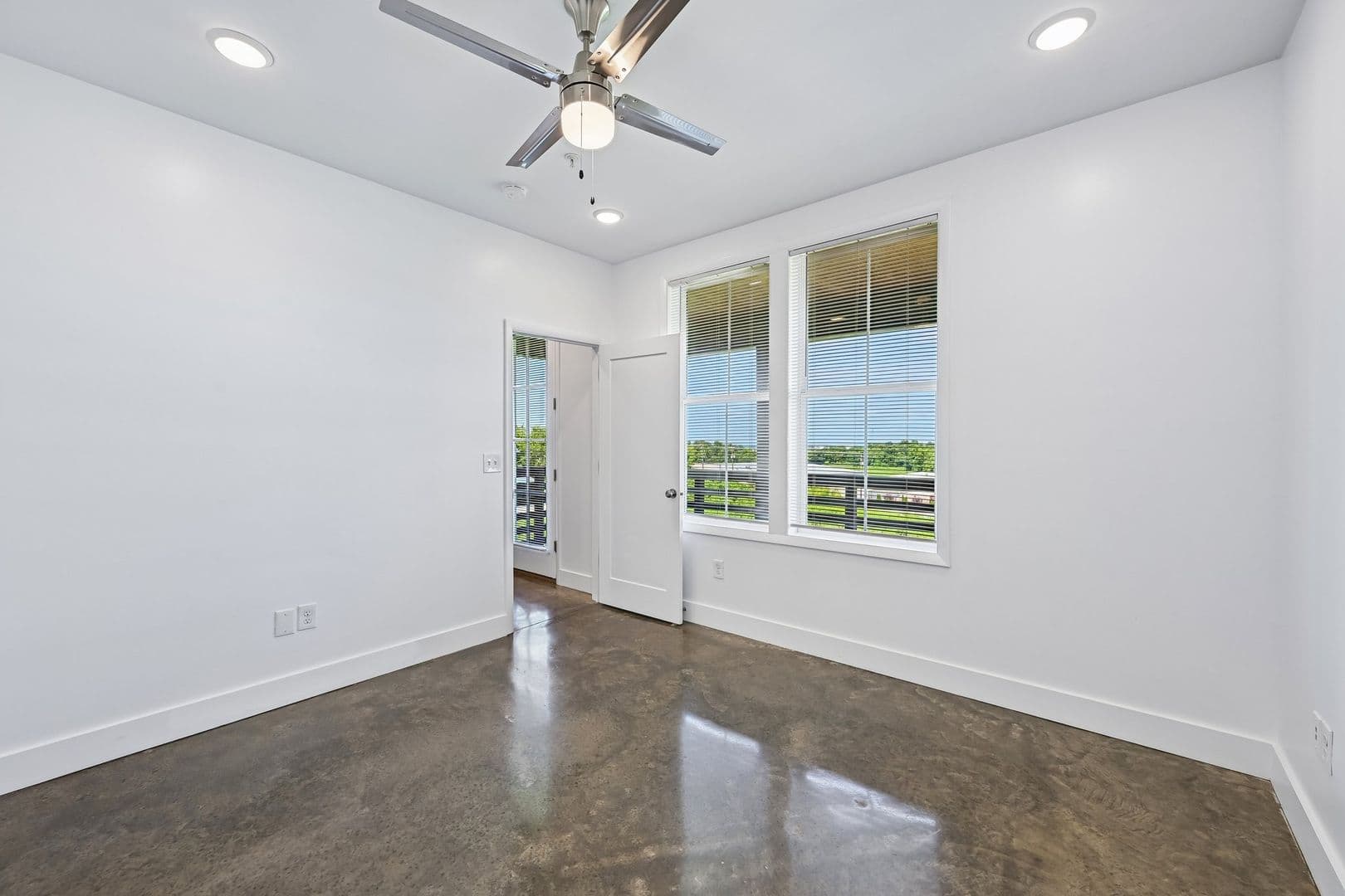 Tuscaloosa Apartment: 933 21st Avenue East