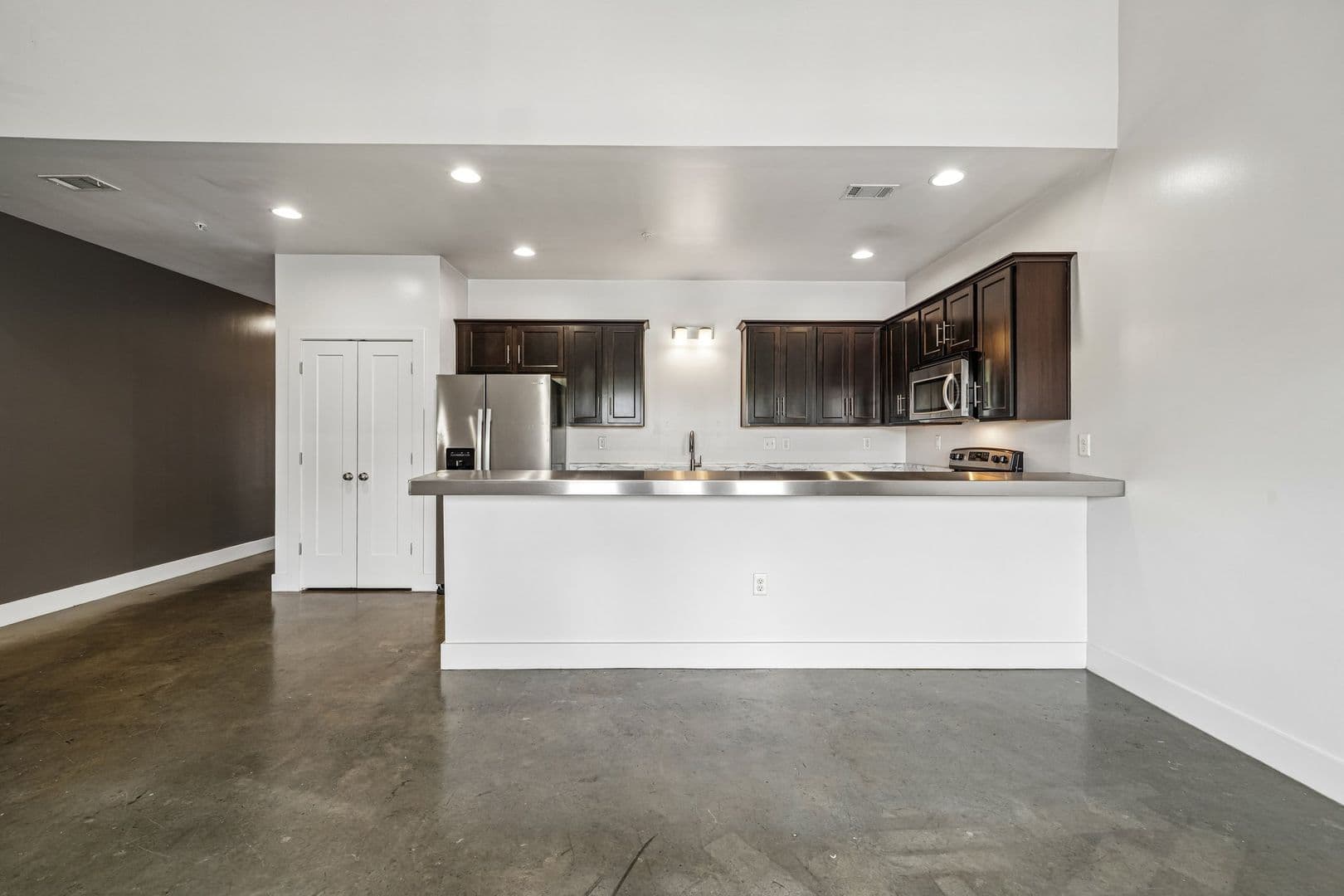 Tuscaloosa Apartment: 20 16th Street #1-8, 50 16th Street #1-8, 80 16th Street #1-8