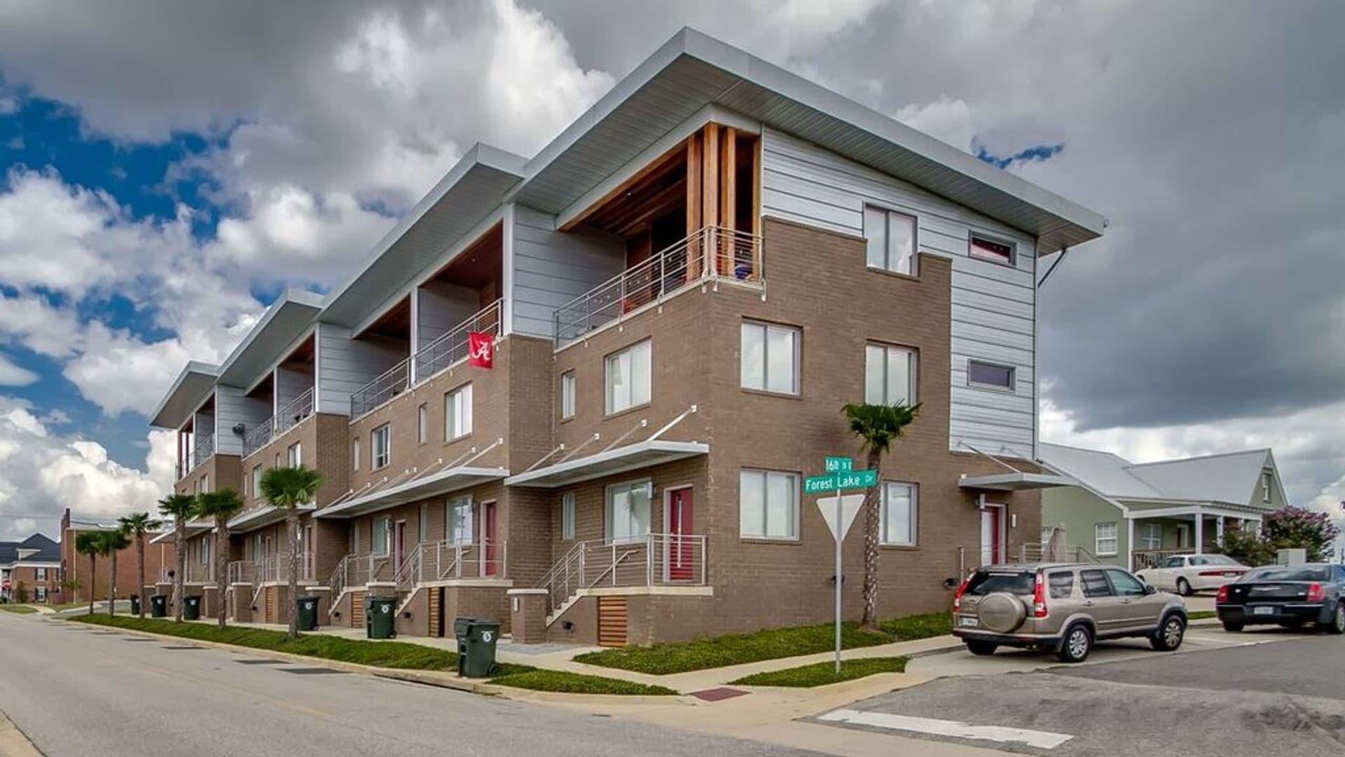 Tuscaloosa Apartment: 1525 - 1585 Forest Lake Drive
