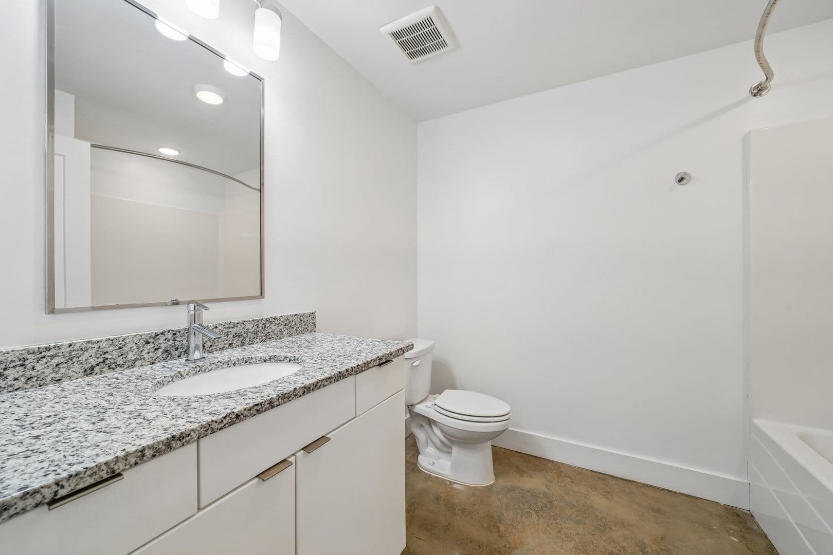 Tuscaloosa Apartment: 933 21st Avenue East