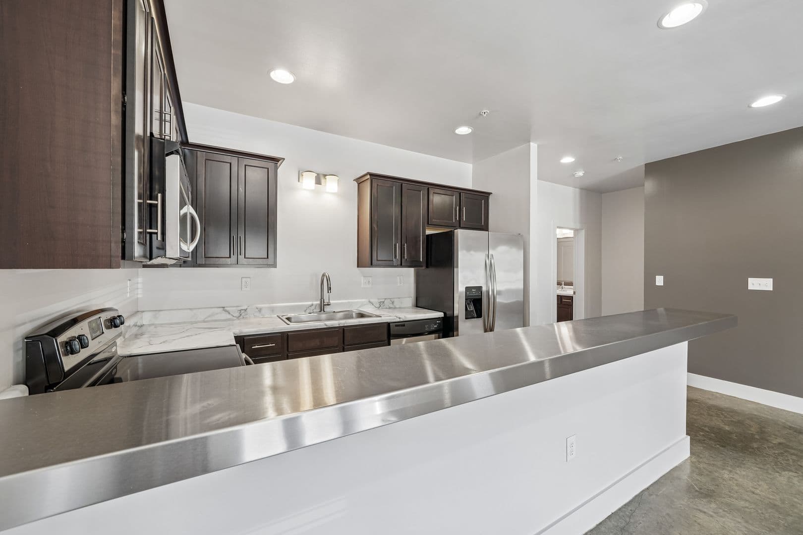 Tuscaloosa Apartment: 20 16th Street #1-8, 50 16th Street #1-8, 80 16th Street #1-8
