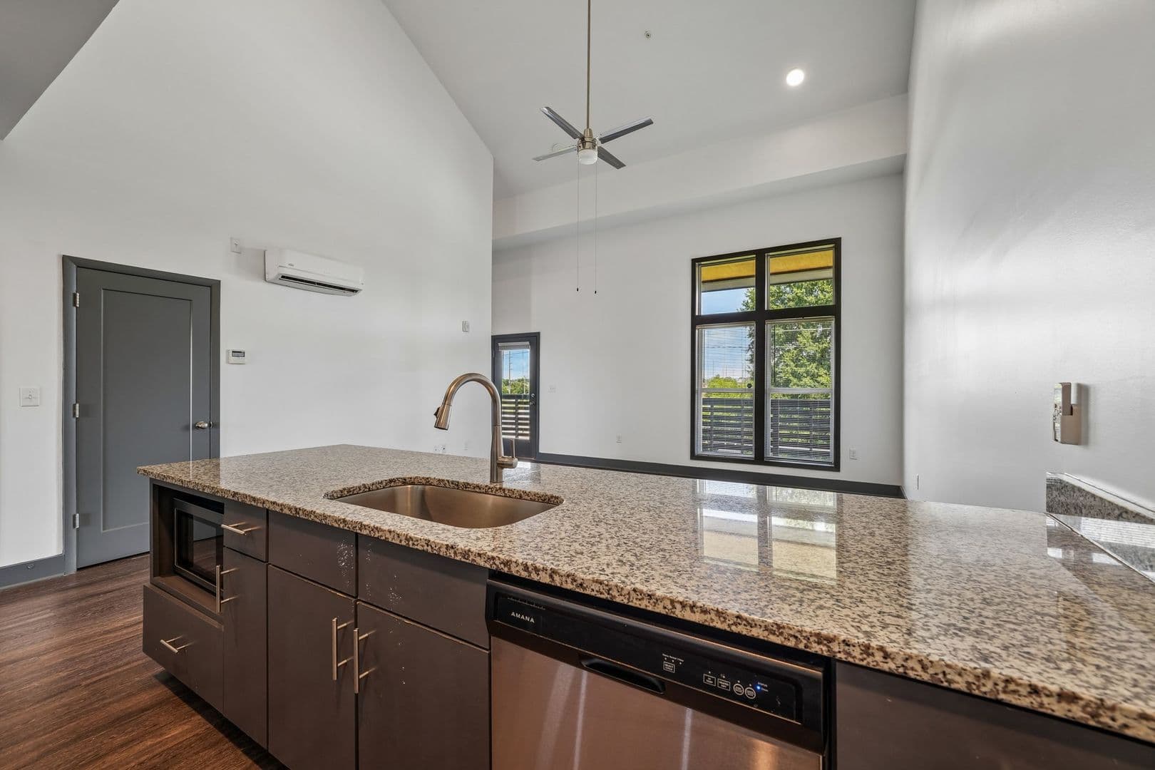 Tuscaloosa Apartment: 922 23rd Avenue East