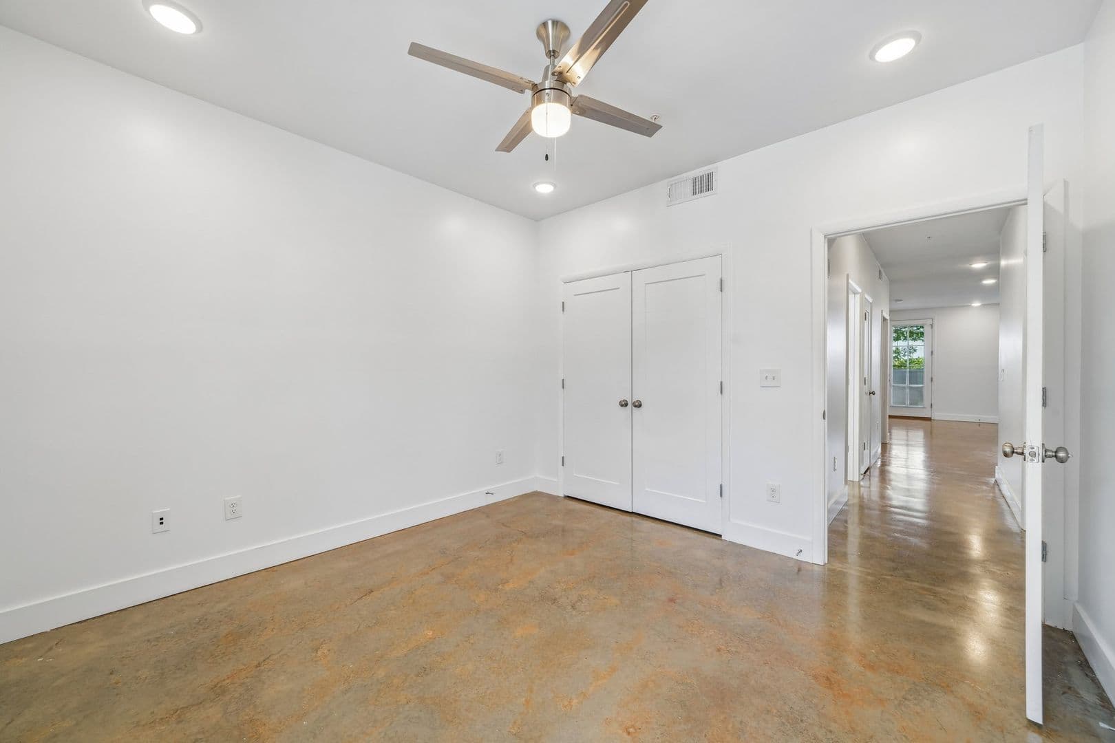 Tuscaloosa Apartment: 933 21st Avenue East