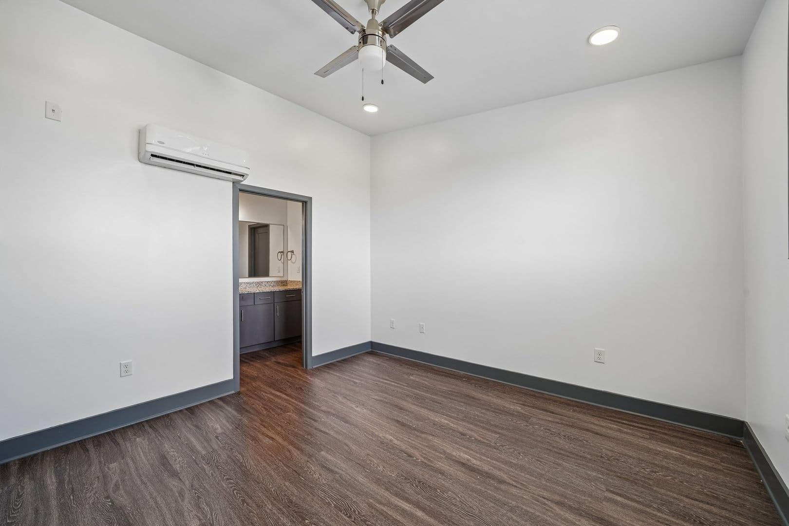 Tuscaloosa Apartment: 922 23rd Avenue East