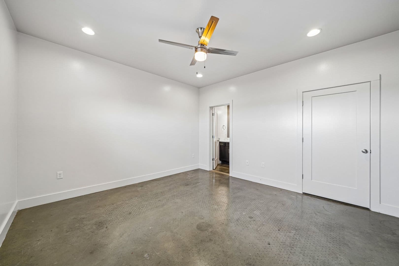 Tuscaloosa Apartment: 20 16th Street #1-8, 50 16th Street #1-8, 80 16th Street #1-8