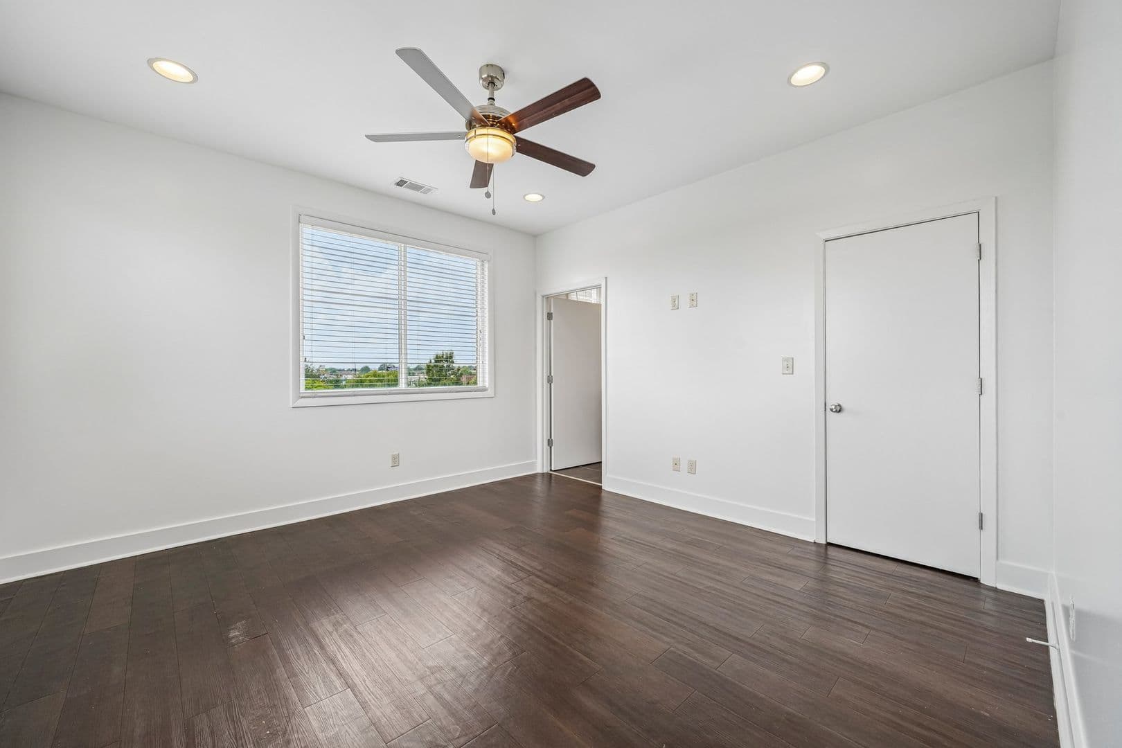 Tuscaloosa Apartment: 1525 - 1585 Forest Lake Drive