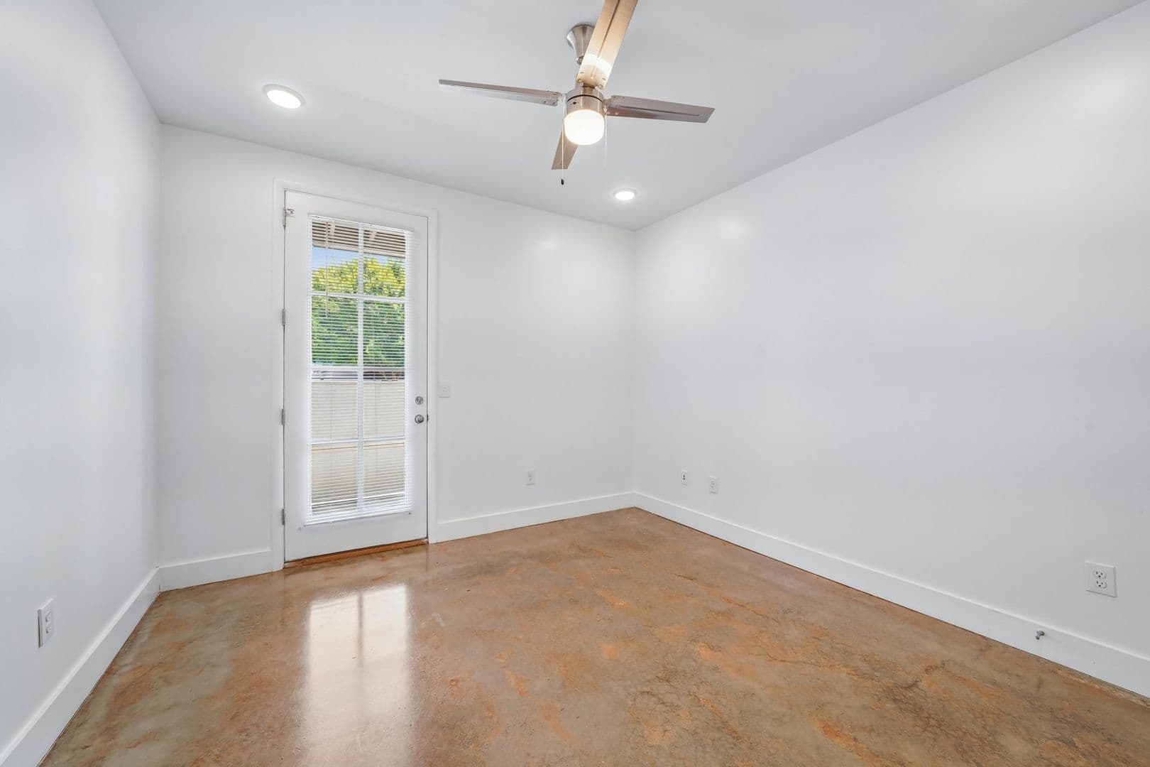 Tuscaloosa Apartment: 933 21st Avenue East