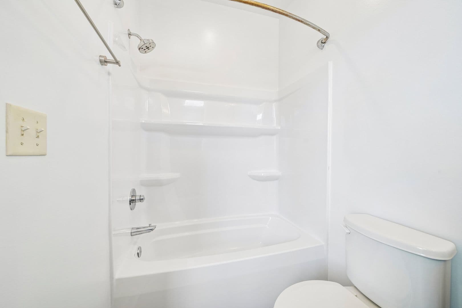 Tuscaloosa Apartment: 1525 - 1585 Forest Lake Drive