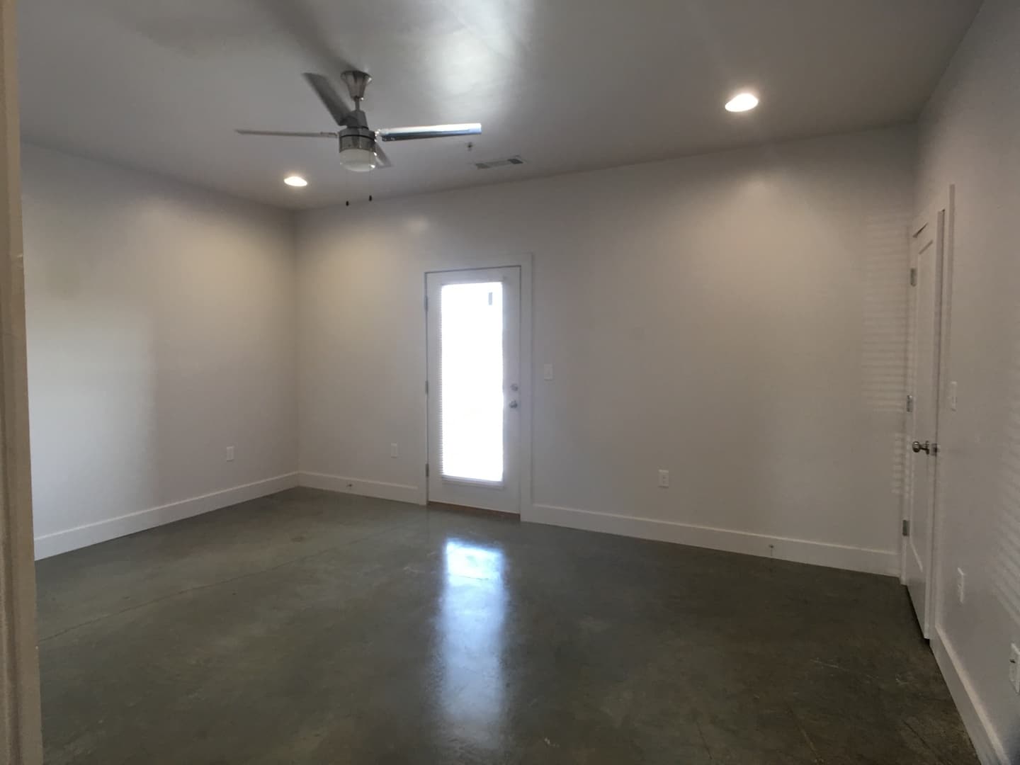 Tuscaloosa Apartment: 20 16th Street #1-8, 50 16th Street #1-8, 80 16th Street #1-8