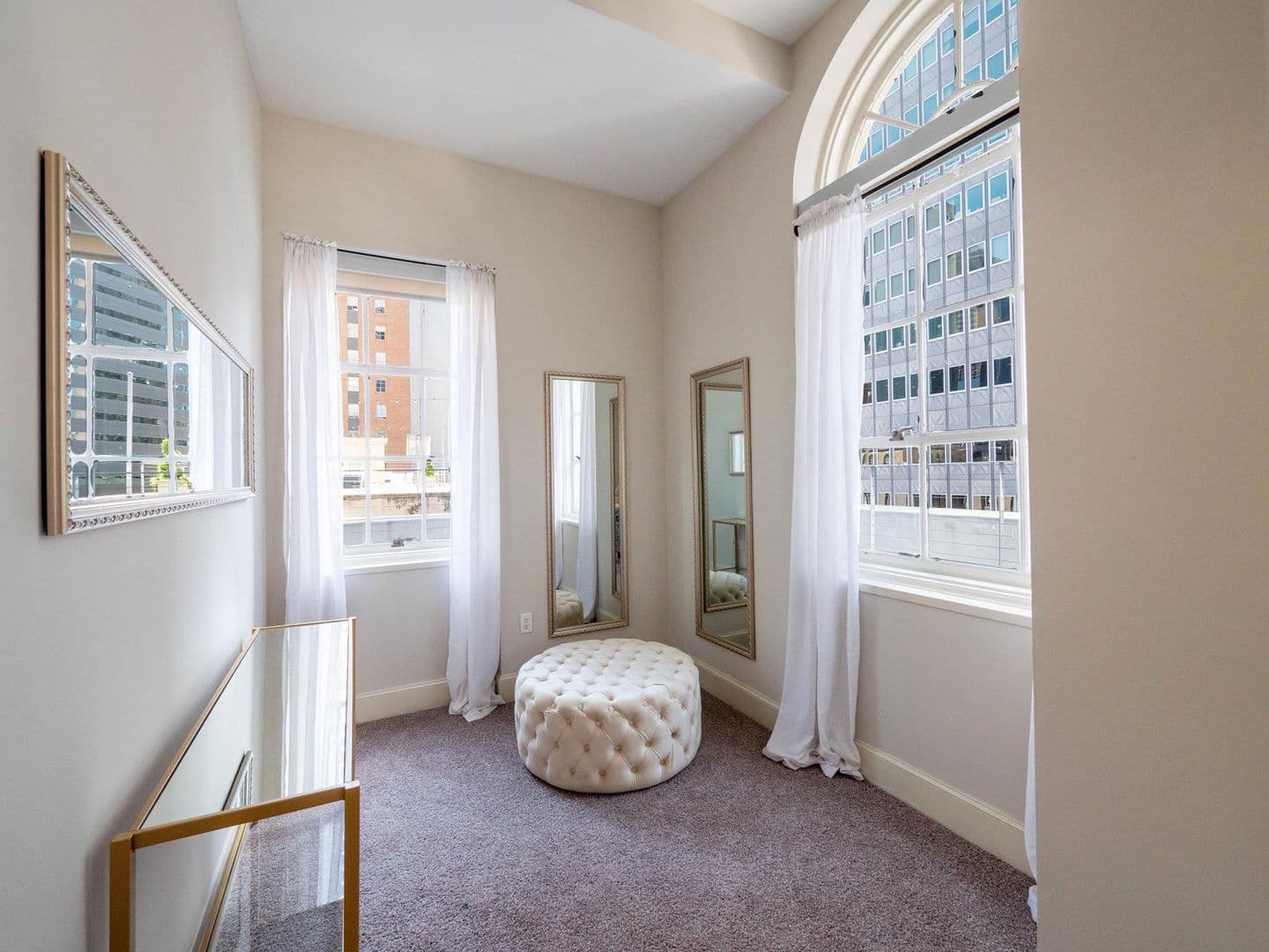 Dallas Apartment: 400 N Ervay St