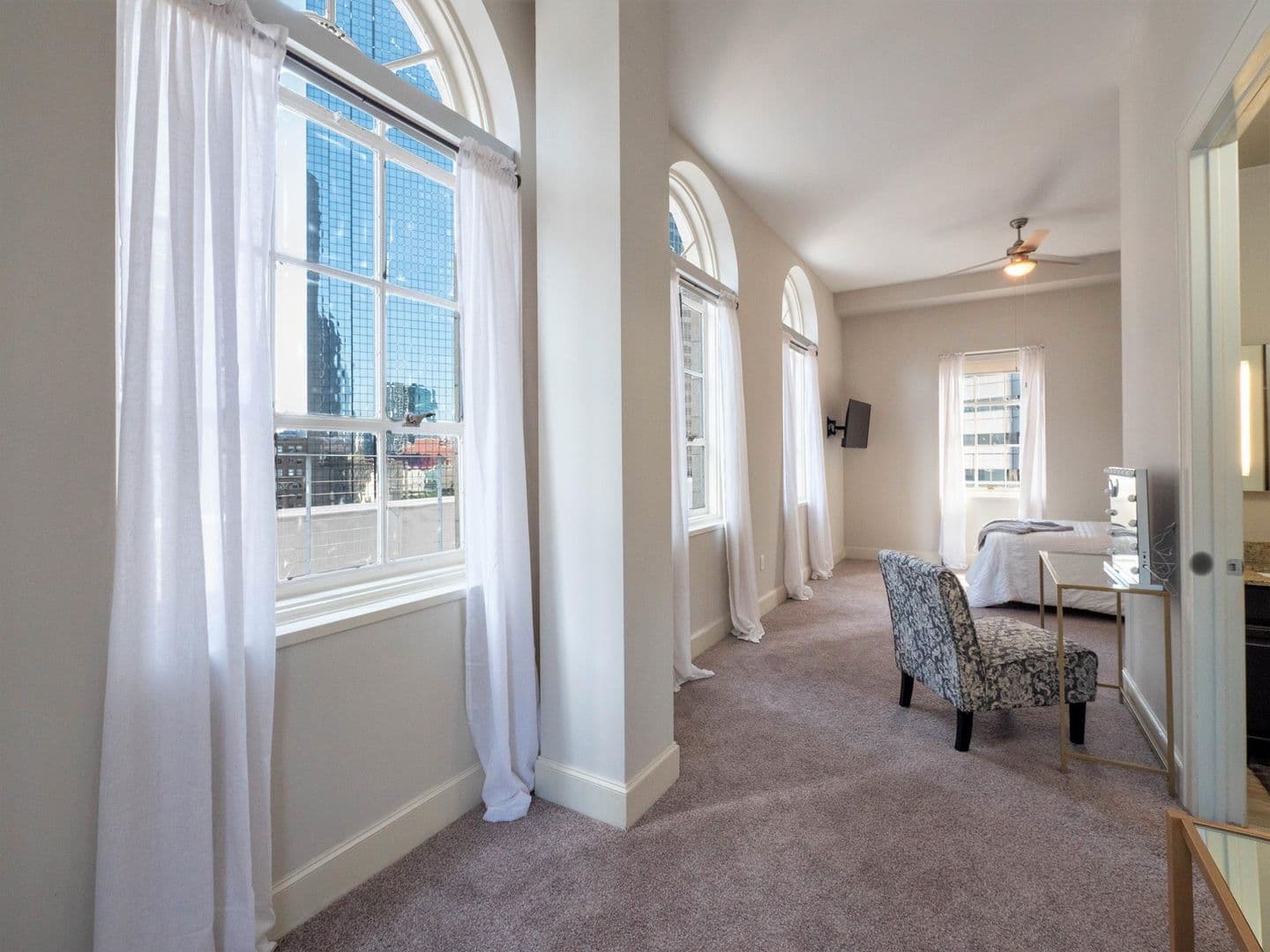 Dallas Apartment: 400 N Ervay St