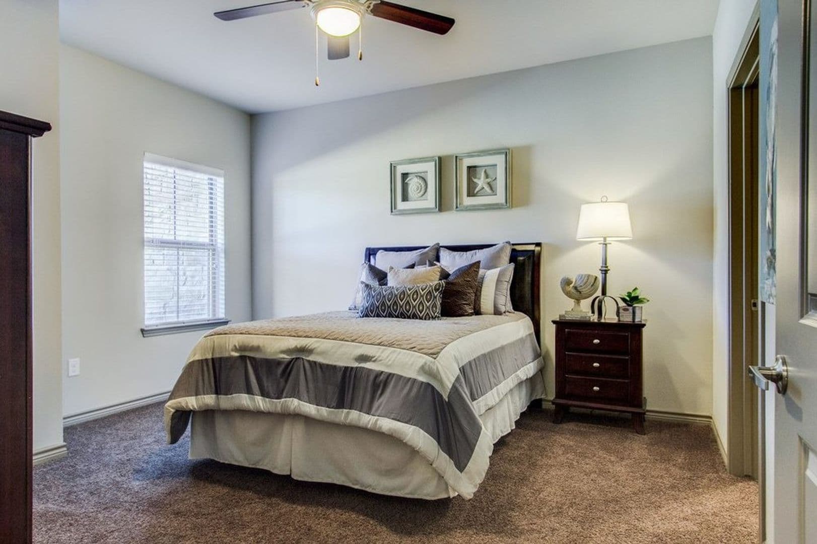 Lake Dallas Apartment: 300 E. Swisher Rd.