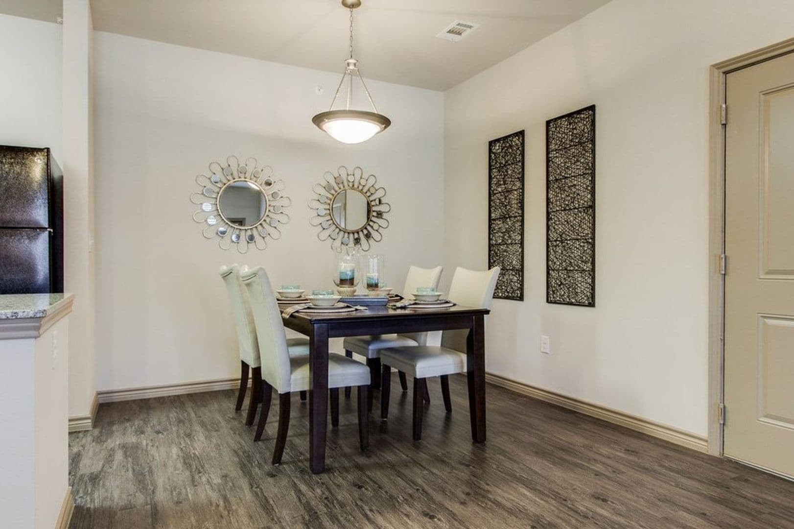 Lake Dallas Apartment: 300 E. Swisher Rd.