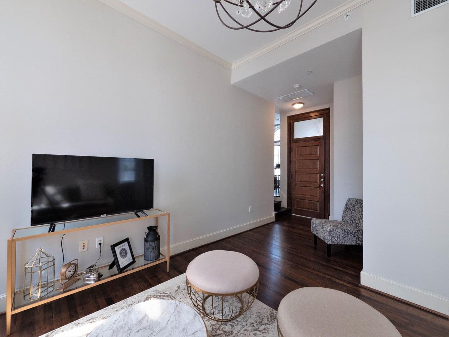 Dallas Apartment: 400 N Ervay St