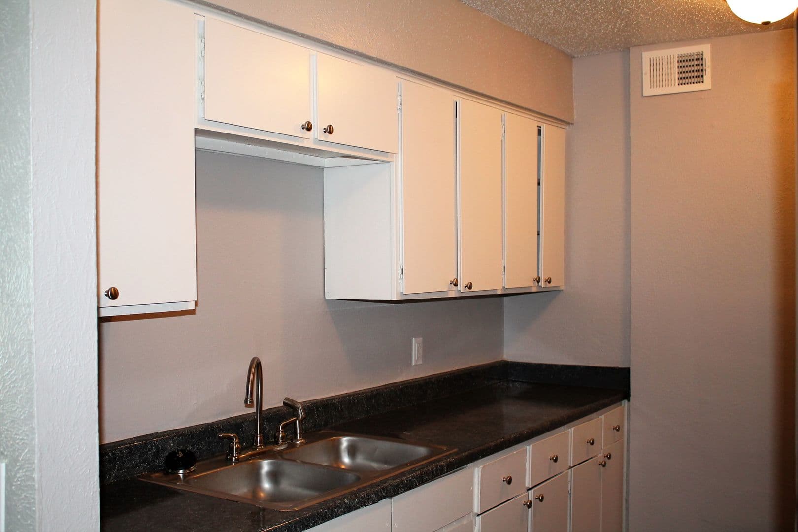 Wichita Falls Apartment: 3706 Seymour Rd.