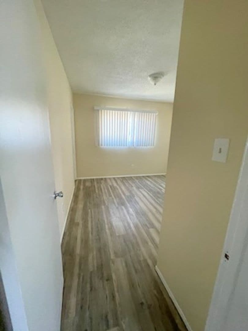 Ontario Apartment: 1248 Stoneridge Ct
