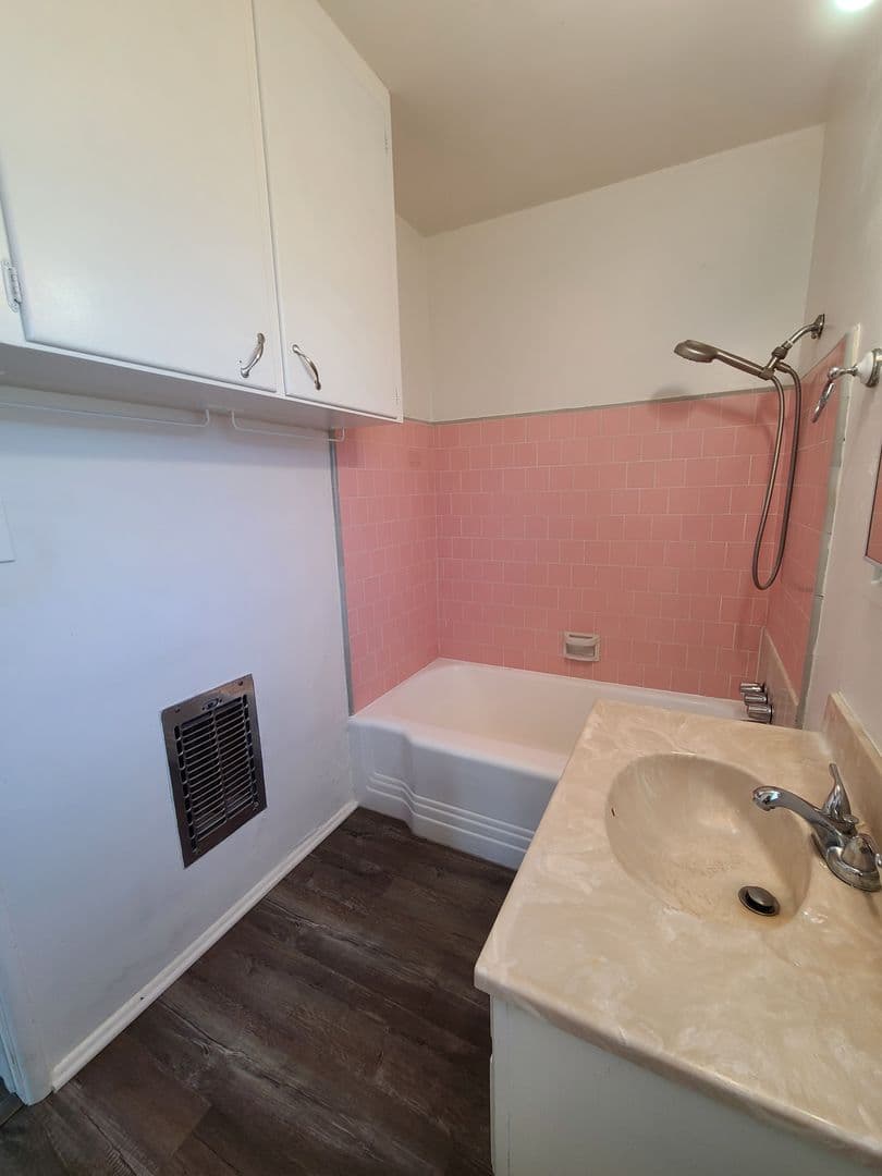 Loma Linda Apartment: Evans St.