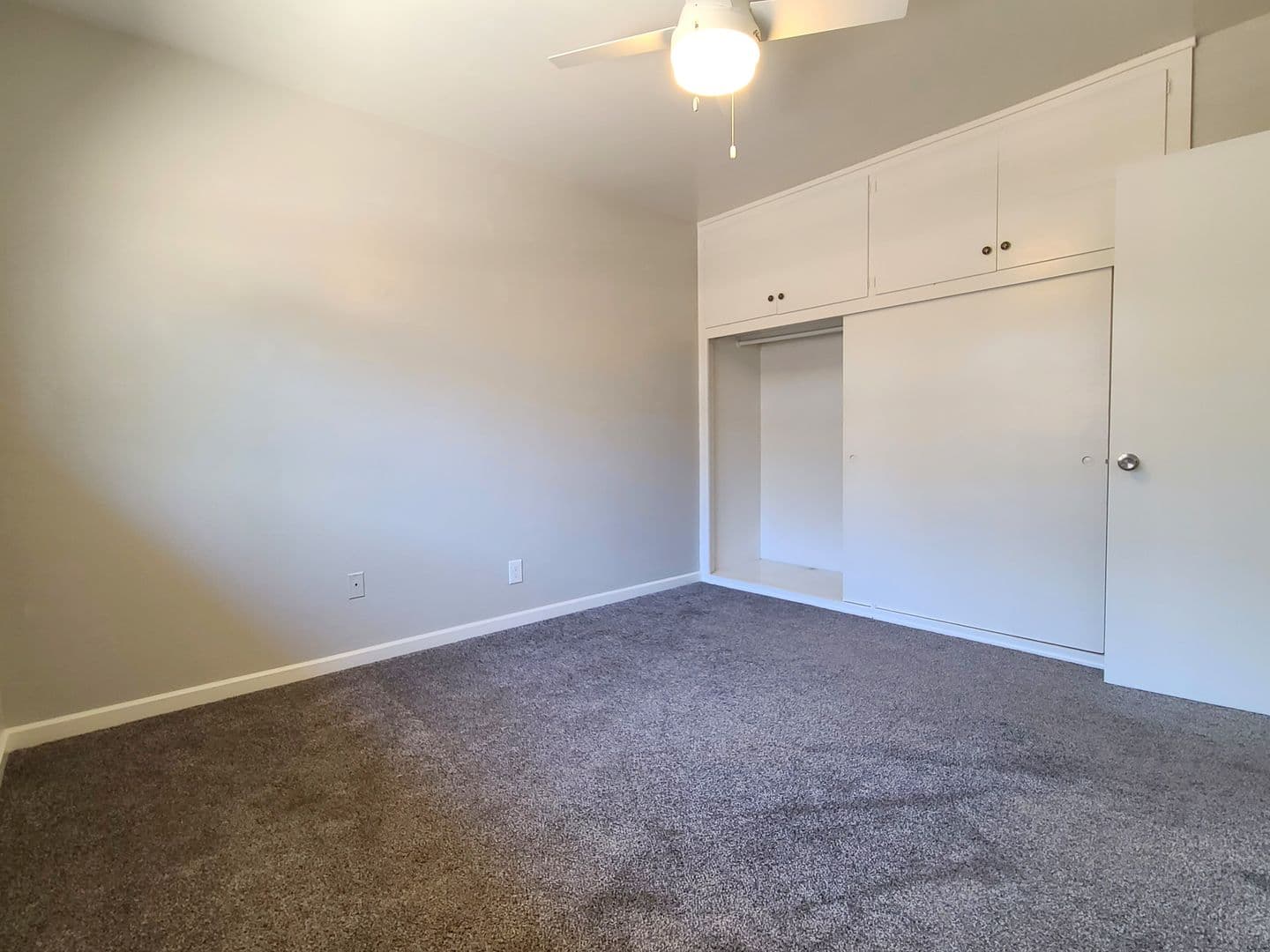 Redlands Apartment: 534 Roosevelt Rd