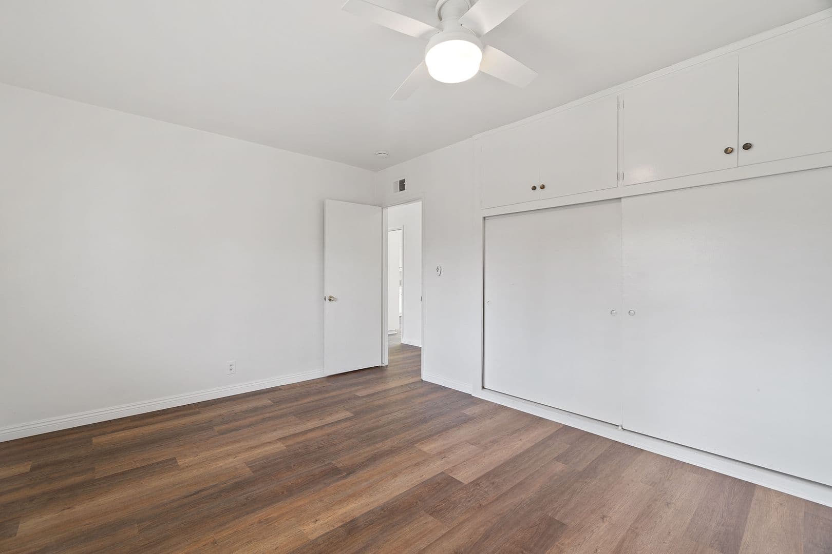 Redlands Apartment: 534 Roosevelt Rd