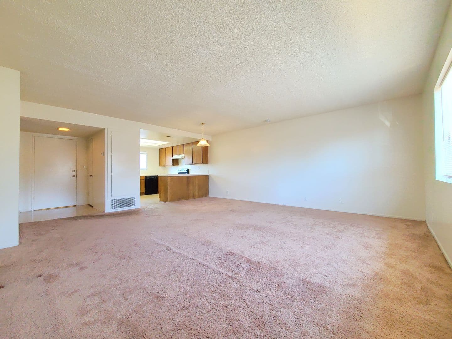 Glendora Apartment: 320 W Mountain View Ave