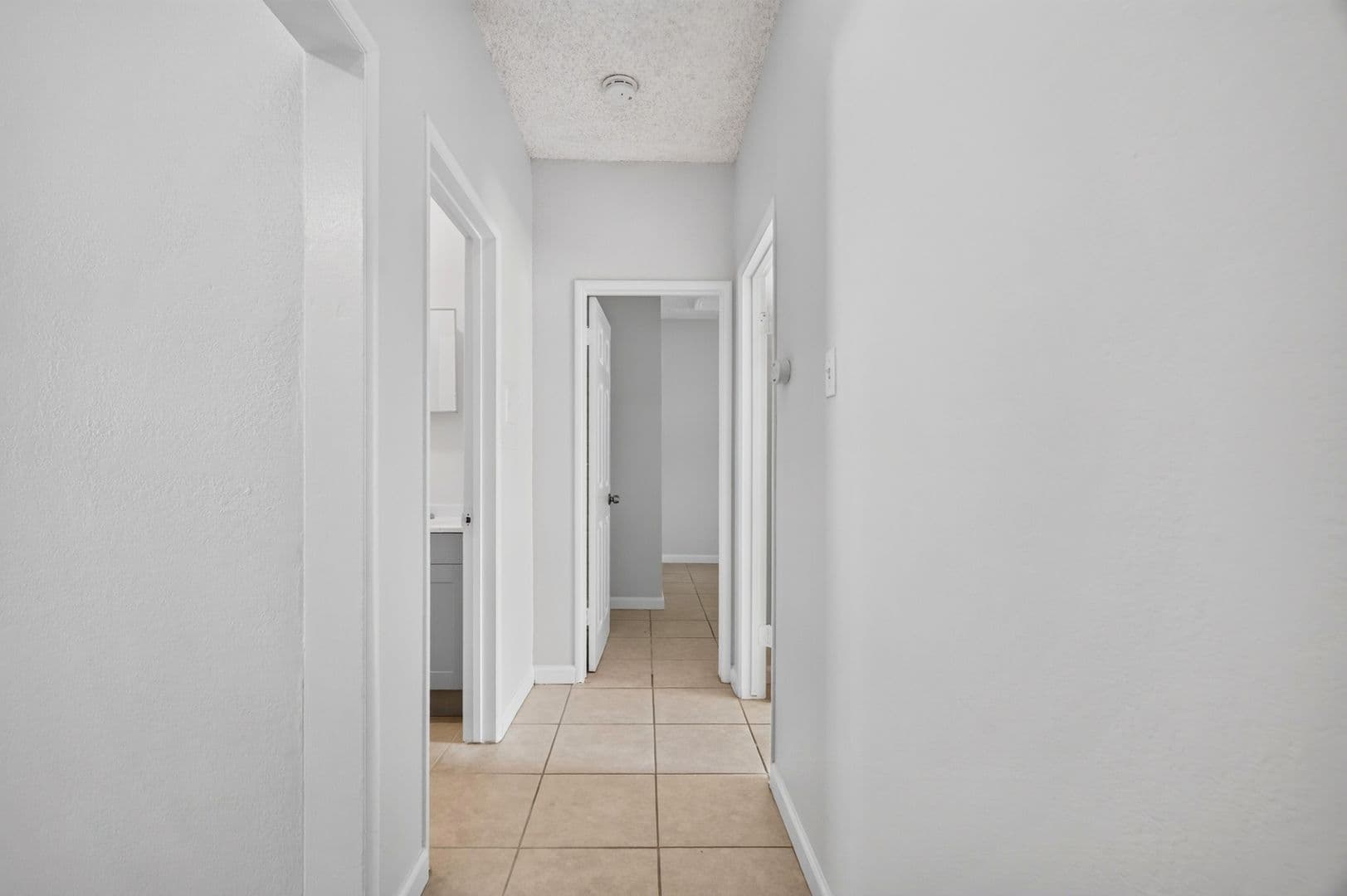 Riverside Apartment: 3390 Lime Street