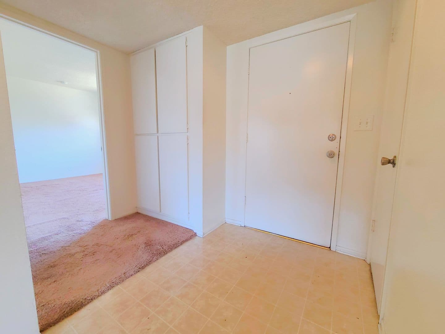 Glendora Apartment: 320 W Mountain View Ave