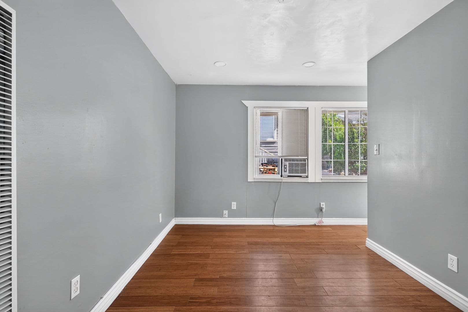 Riverside Apartment: 4160-4163 El Dorado Street