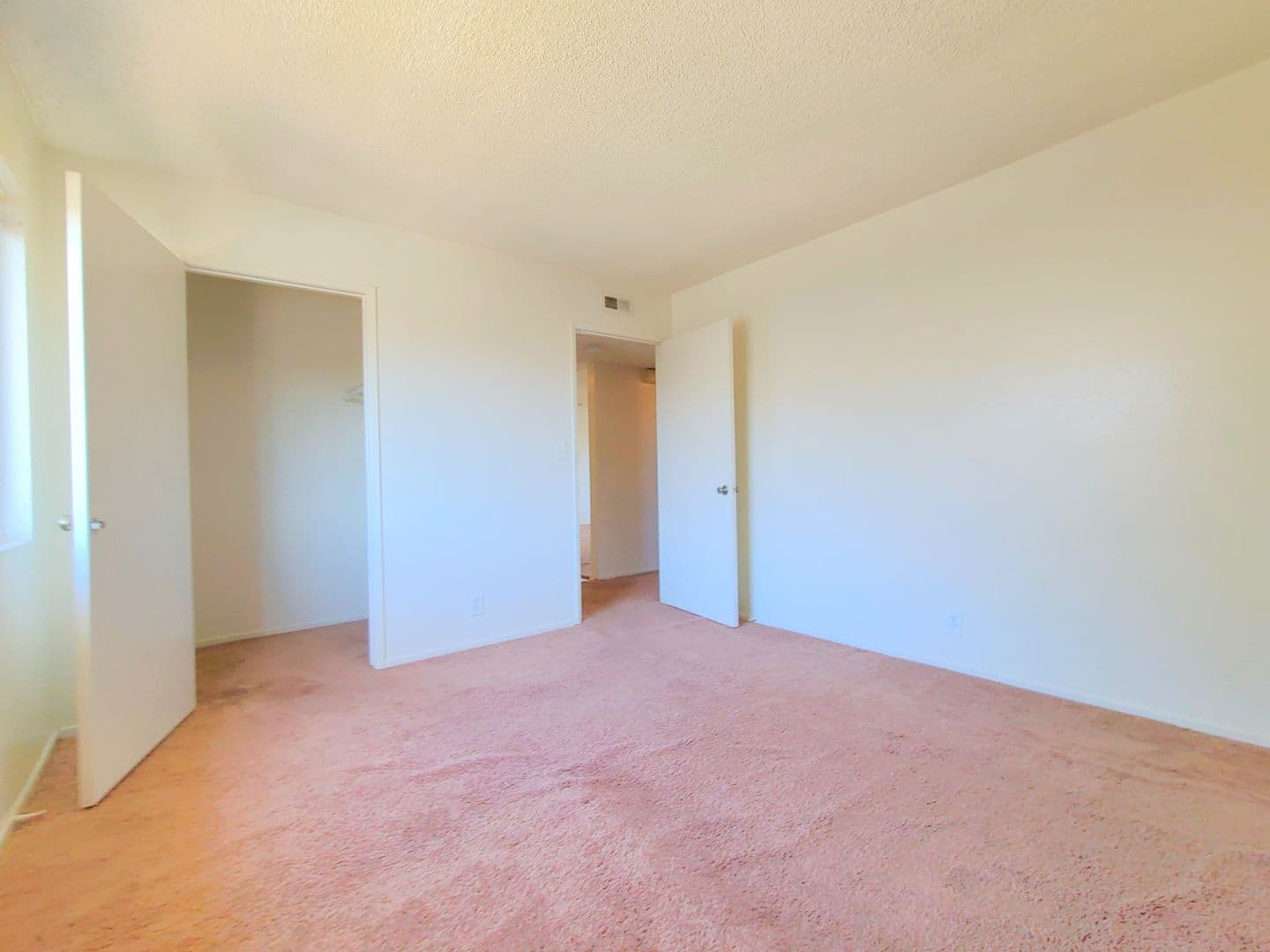 Glendora Apartment: 320 W Mountain View Ave