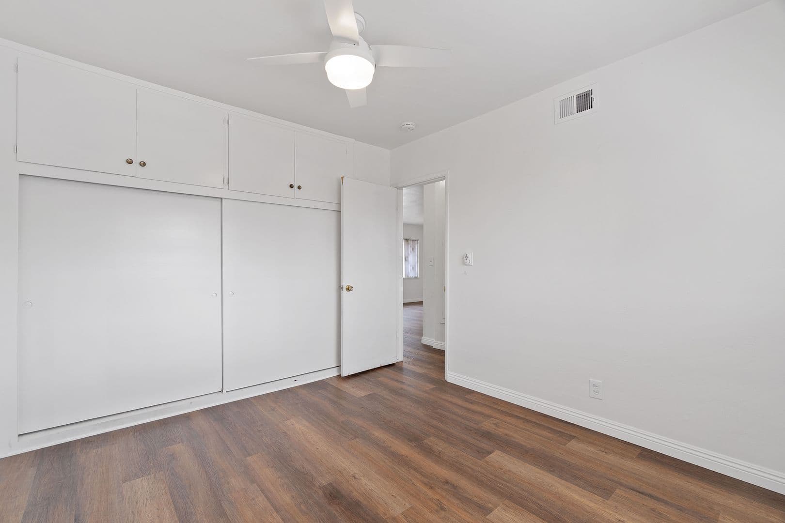 Redlands Apartment: 534 Roosevelt Rd