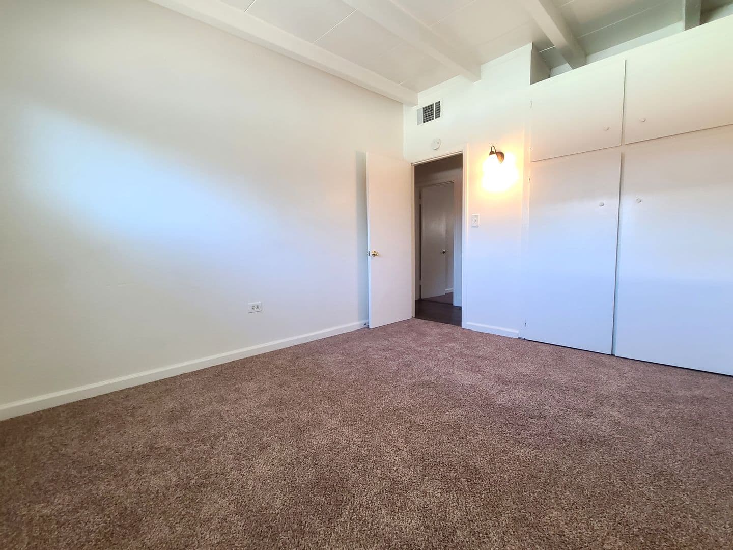Redlands Apartment: 1321 Campus Ave.